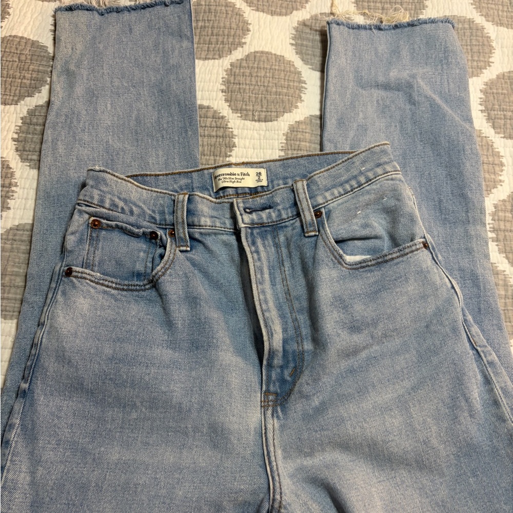 Abercrombie & Fitch Women's Straight Leg Jeans in Light Blue